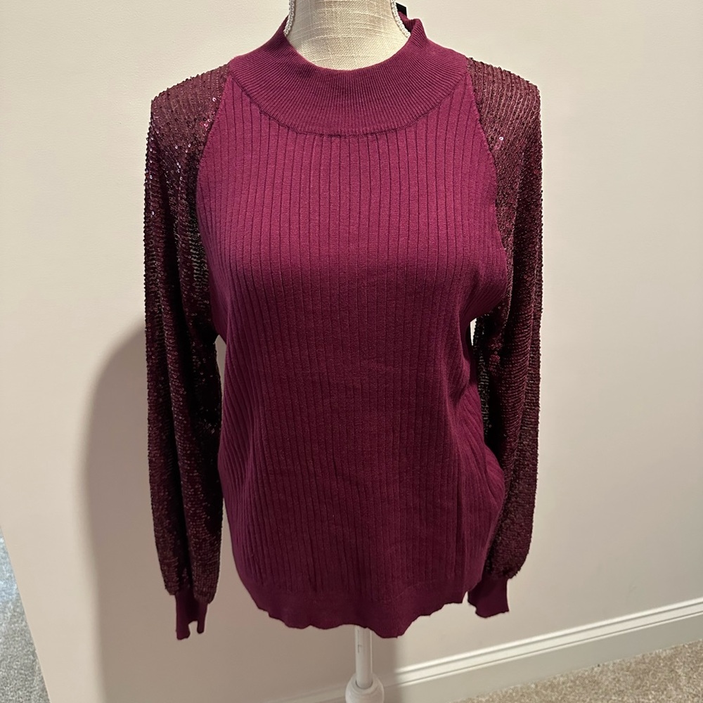 NEVERWORN Woman’s Sequin Sweater